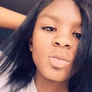 Meet your Posher, Nija